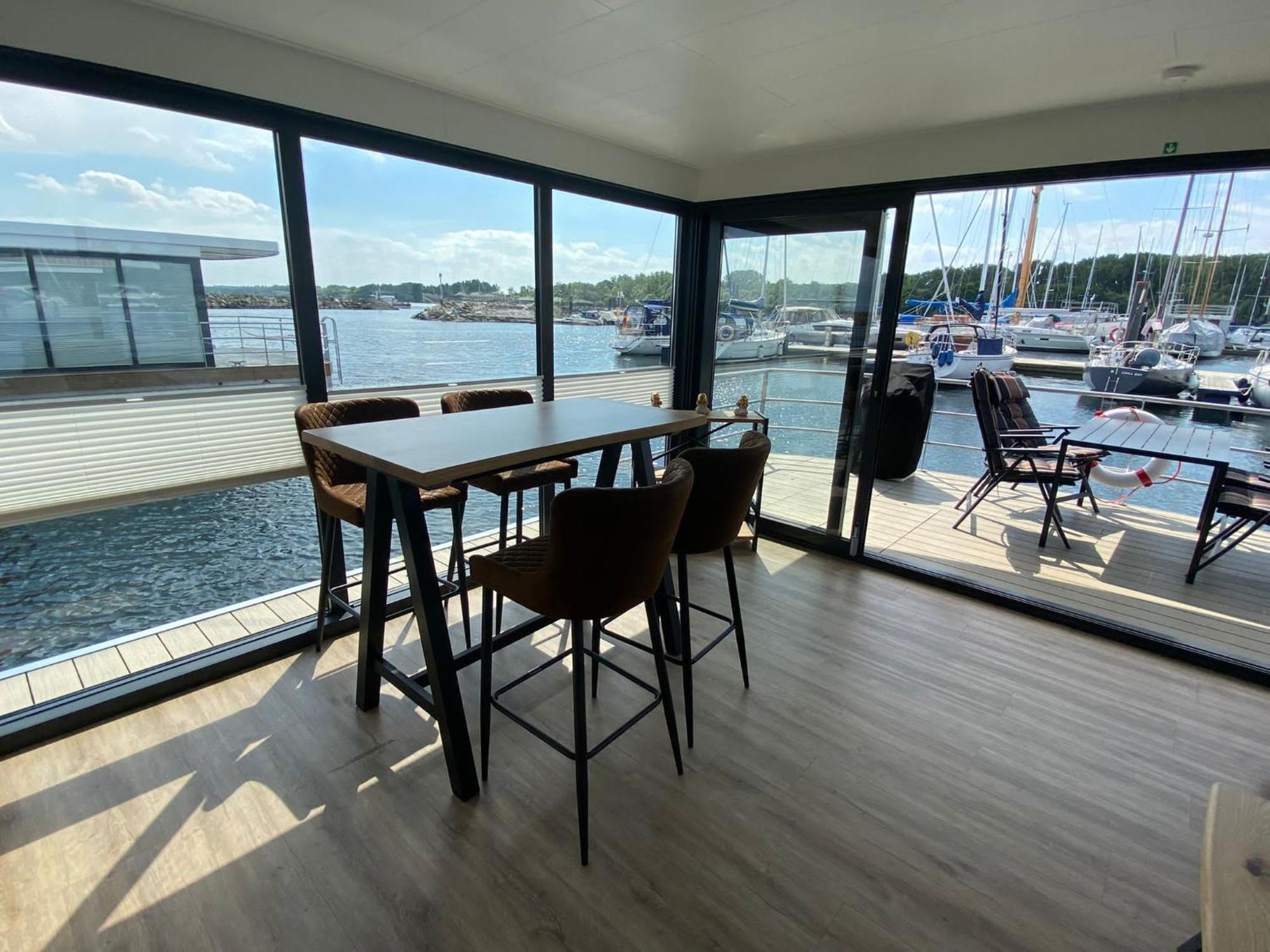 Urlaub Auf Dem Wasser Mit Einmaligen Ausblick - Well Hausboote Boltenhagen 10 Dış mekan fotoğraf